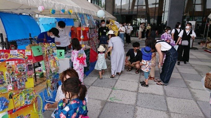 ピロティの模擬店の様子②