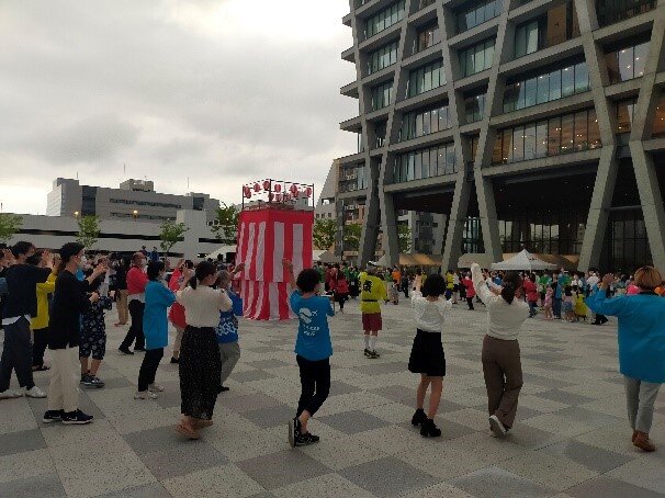 盆踊りの様子②