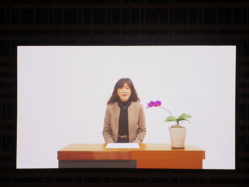 簡月真先生