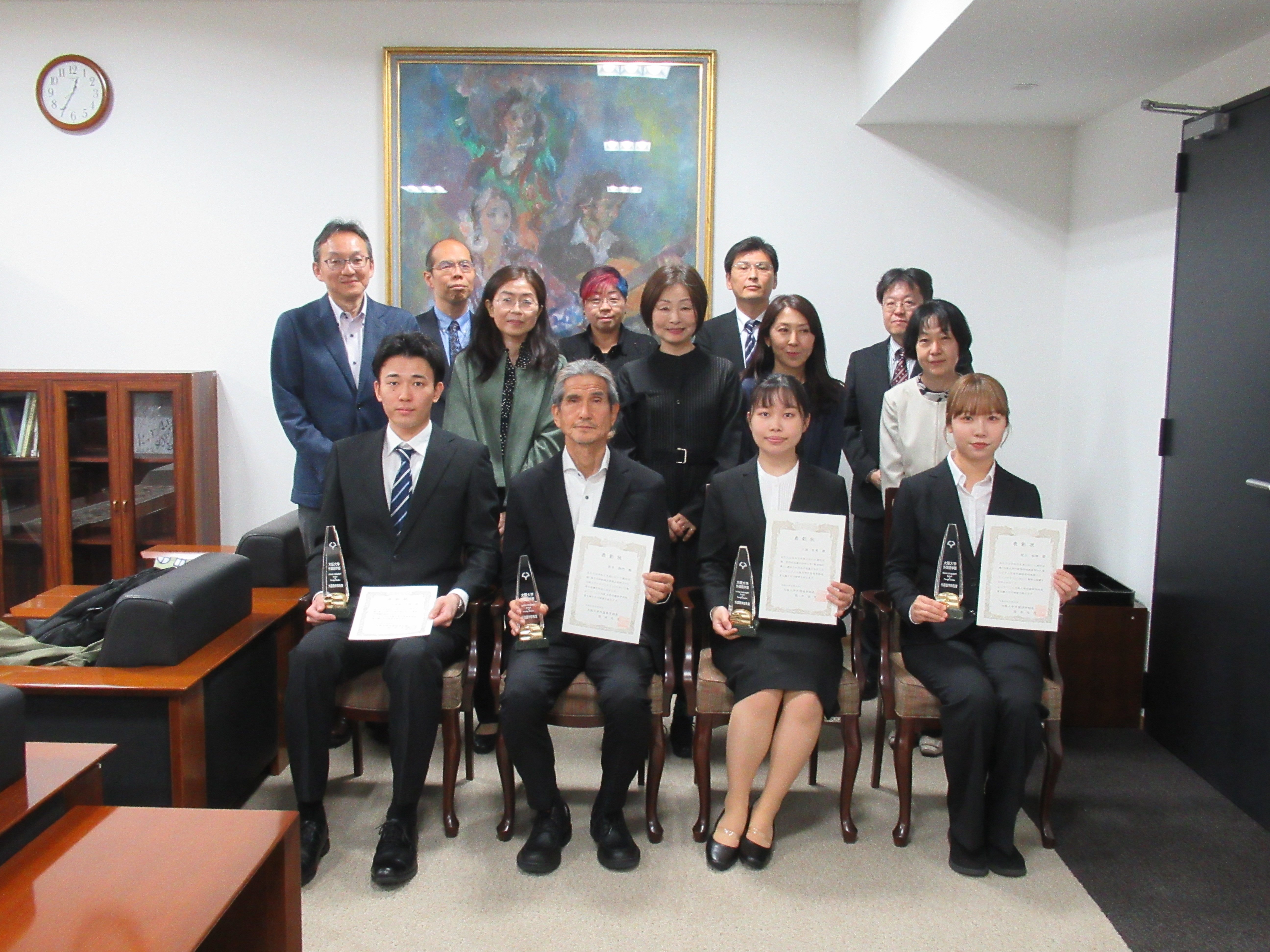 外国語学部長賞の表彰式