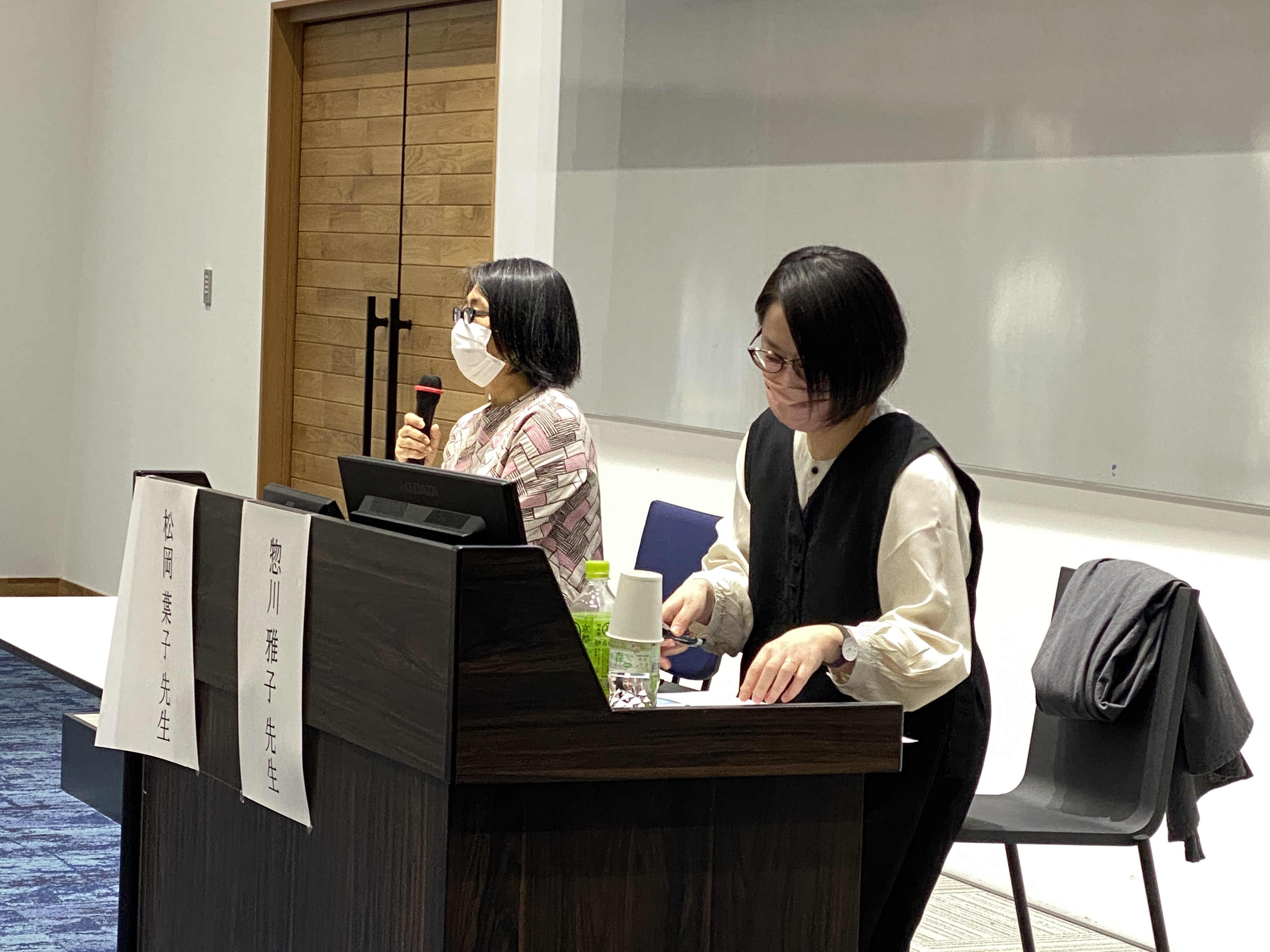 左から、松岡葉子さん、惣川雅子さん
